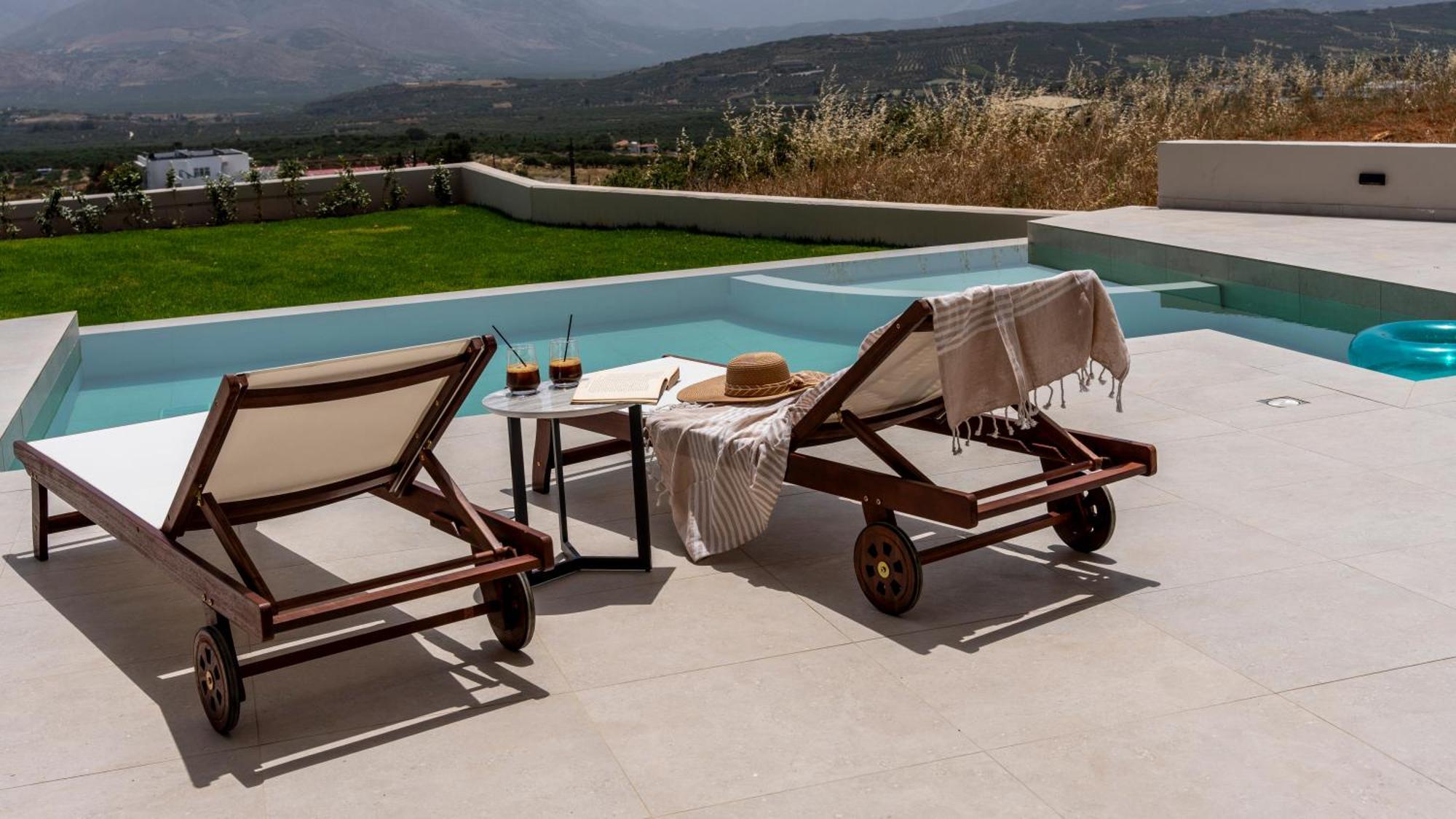 Blue Sky Villa Arkalochórion